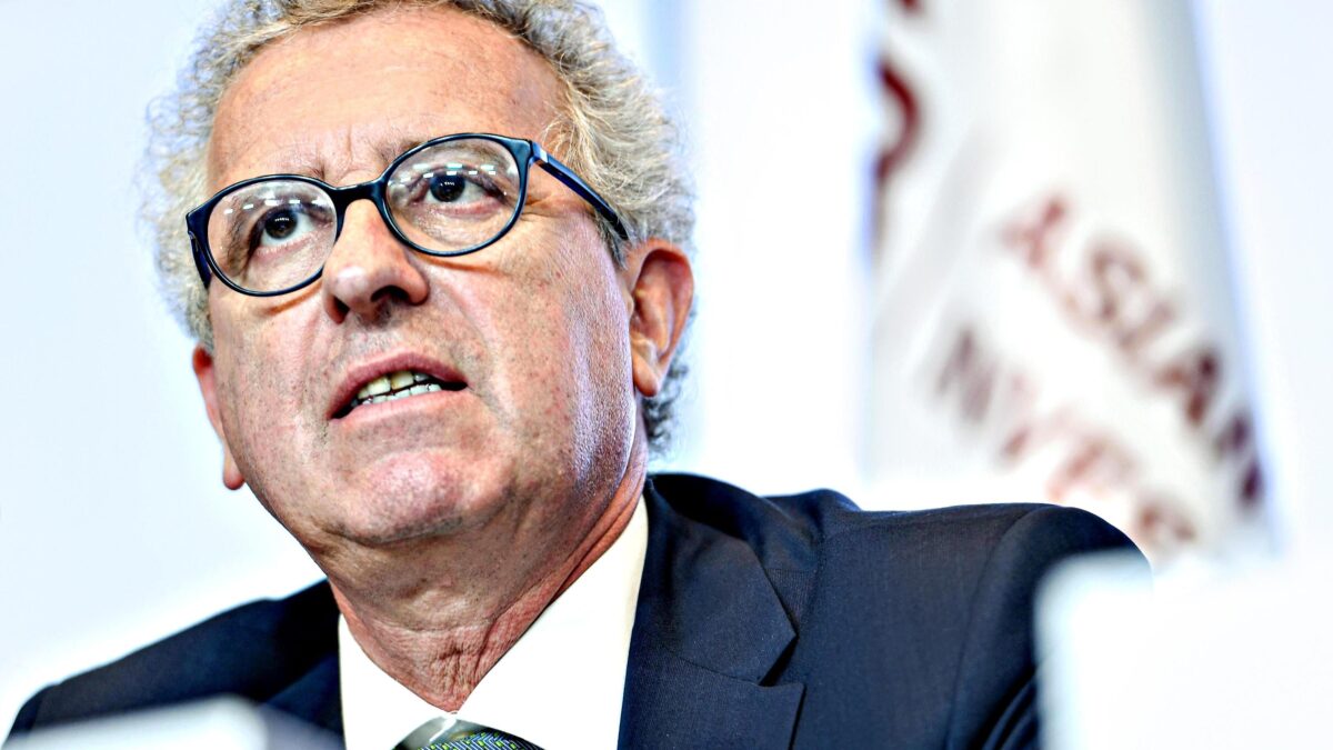 Il governo tratta sul Mes. E rispunta la trappola della «logica di pacchetto»