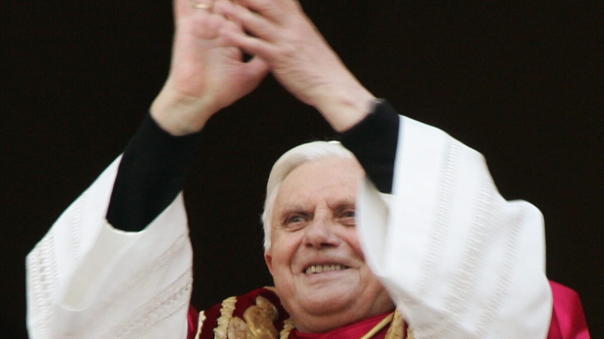 Senza la guida di Benedetto il fronte dei conservatori si perde in vecchie diatribe