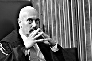 Il rinvio a giudizio non ferma De Pasquale
