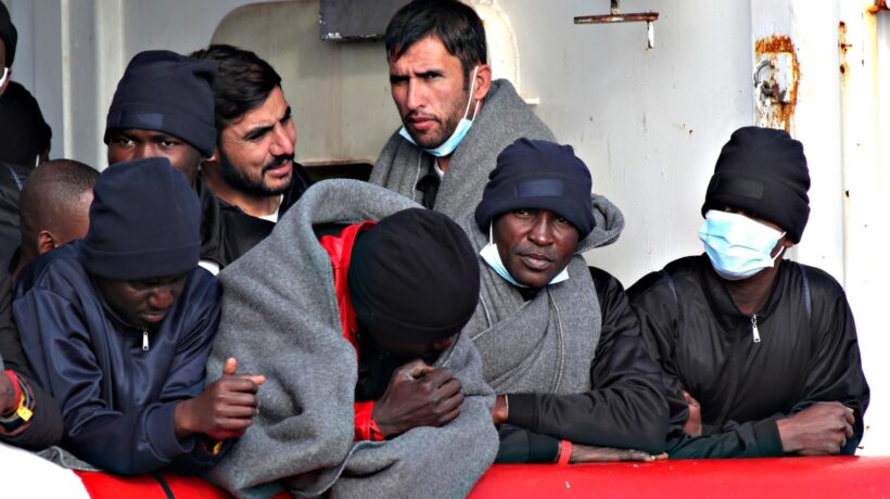 Favoreggiamento dell’immigrazione: reato pure senza accordi Ong-scafisti