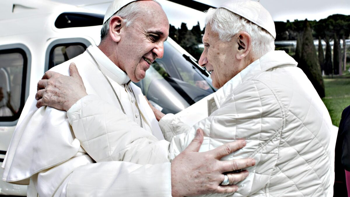 Il Papa su Ratzinger: «Schiavo del sistema»