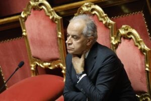 Il Viminale vieta 2 mesi di trasferte ai tifosi della Roma e del Napoli