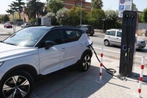Pure le auto ibride nel Redditometro