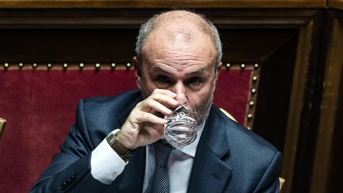 La  grande stretta su fumo e alcol serve a dare la colpa a chi si ammala