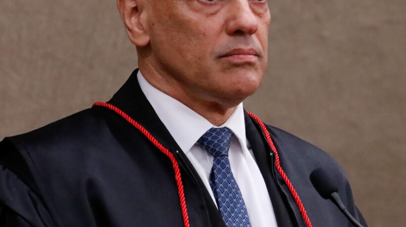 Il giudice che tra scandali e censura ha dichiarato guerra a Bolsonaro