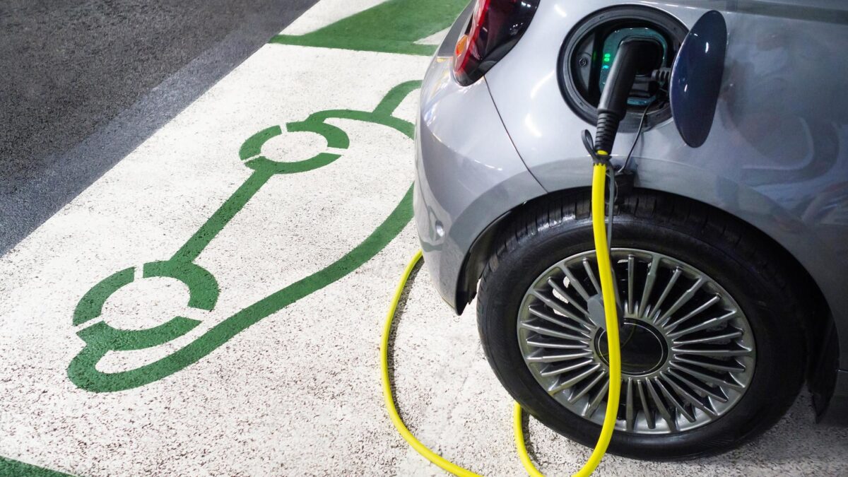 Pronta un’alternativa più economica all’obbligo di macchina elettrica