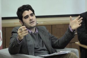 Thomas Fazi: «Un autoritarismo a fisarmonica: questa è l’eredità del virus»