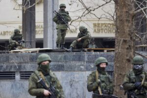 Zelensky rivendica la Crimea e intanto silura un altro generale