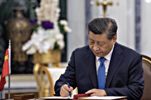 La Cina mette a cuccia Mosca per contare. Tocca agli occidentali sfilarle l’Orso russo