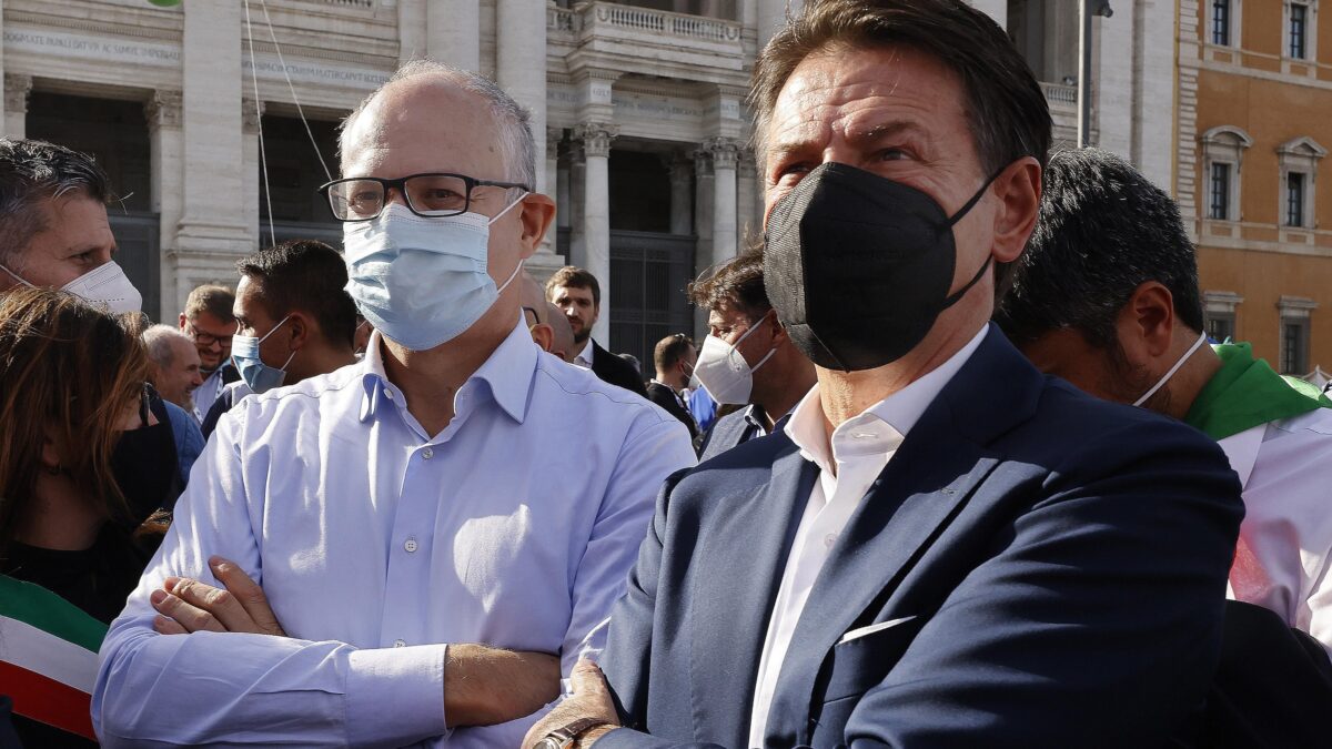 A Roma Gualtieri e Conte litigano sui rifiuti
