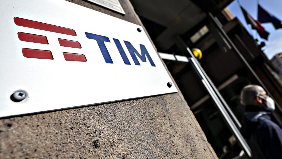 Sul tavolo Tim l’offerta del fondo Usa: oltre 20 miliardi per rete e Sparkle