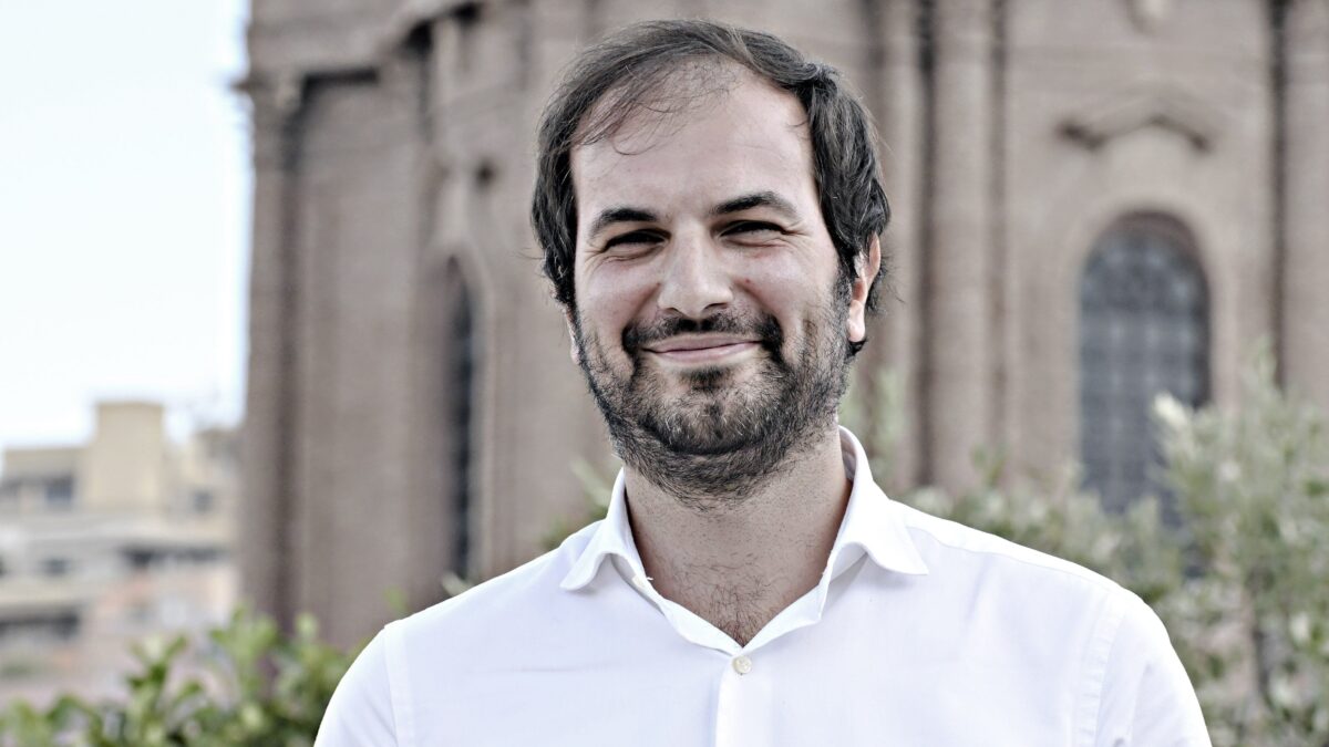 Rissa per le primarie a Gragnano: deputato «sequestrato» nell’ufficio