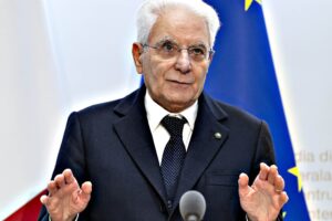 Bruxelles ci ha sgridato per 83 volte. Mattarella protesta solo sui balneari