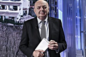I centristi invocano una mediazione
