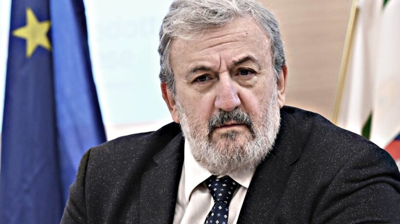 Quel debole per gli appalti degli uomini di Emiliano: i guai del «cerchio magico»