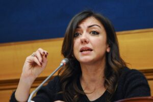 Montaruli lascia: ma sono innocente. Già aperta la corsa alla successione