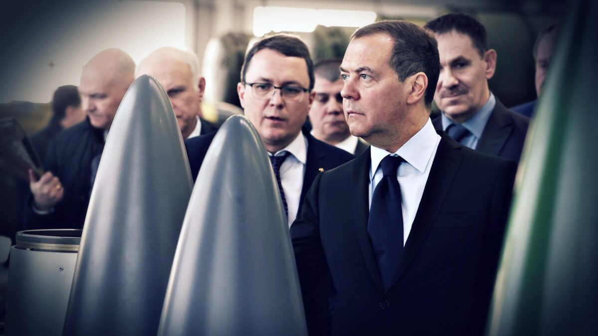 Il Cremlino minaccia l’uso dell’atomica. «La Crimea è nostra»