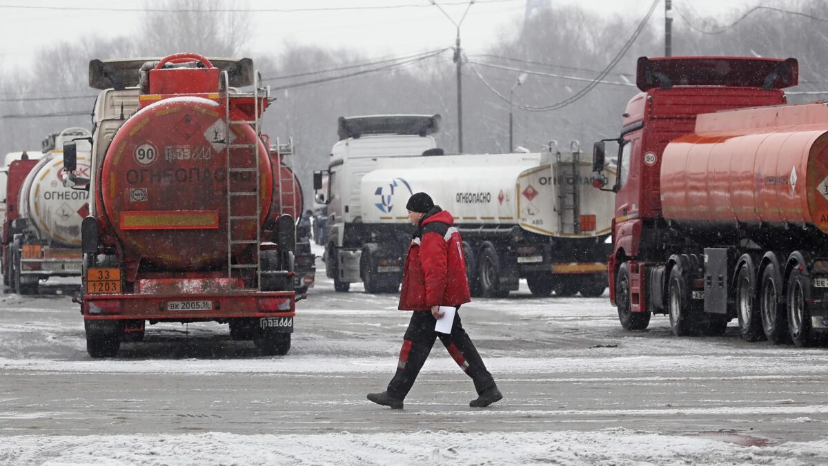 Ecco i nuovi tetti Ue al petrolio di Mosca. Ma sono già pronte le due «scorciatoie»