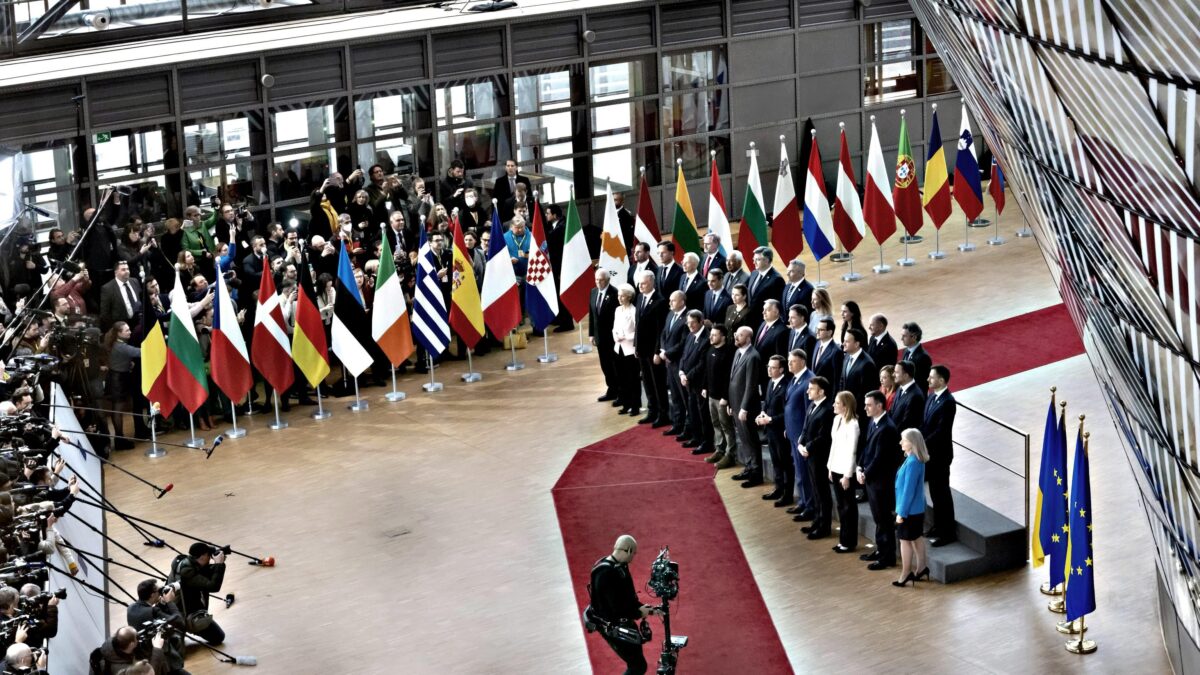 Il Consiglio europeo diviso sugli aiuti. L’Olanda non molla la linea del rigore