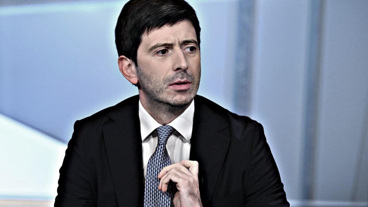 Con i medici in pensione a 72 anni non si riparano i danni di Speranza