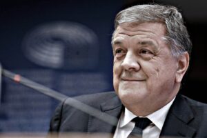 Voli e resort per gli eurodeputati grazie all’accordo Panzeri-Qatar