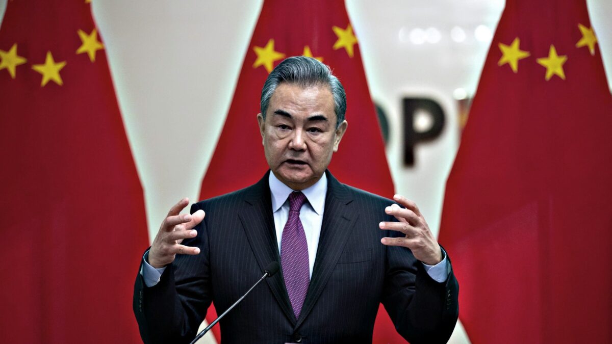 Oggi vertice tra Lavrov e Wang Yi. «Xi presto andrà in visita a Mosca»