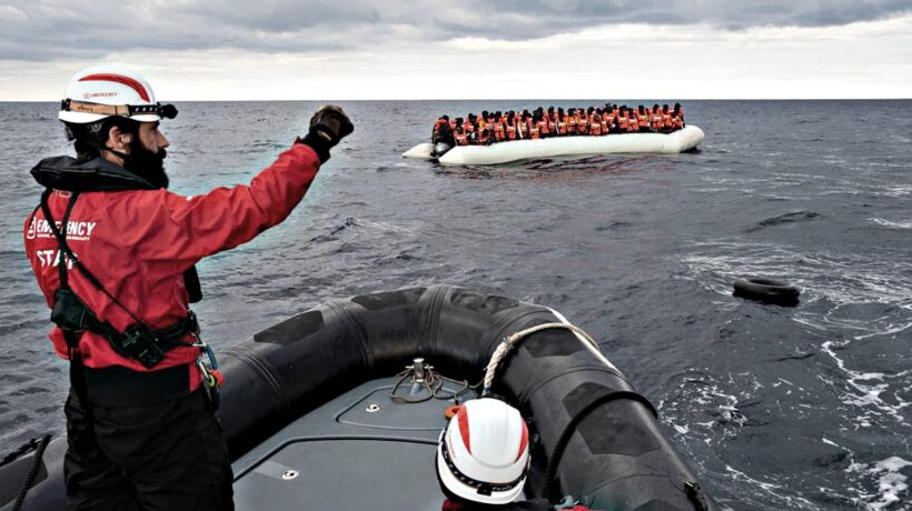 I servizi italiani: «Le navi Ong un vantaggio per gli scafisti»