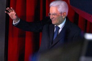 Ci mancava solo Mattarella a Sanremo