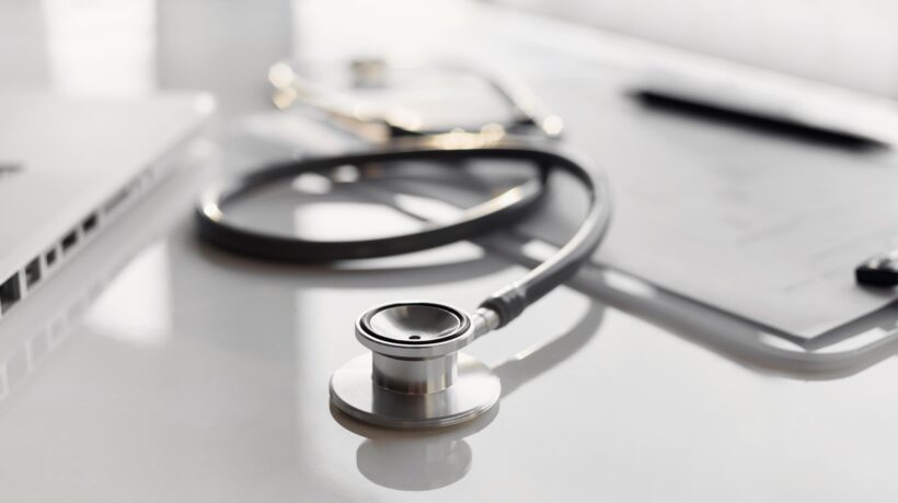 Così schedano i medici: «Scusi, è pro gay?»