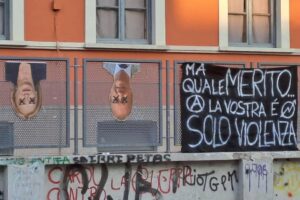 Meloni e Valditara appesi al liceo. Per Sala indignarsi è «provocatorio»
