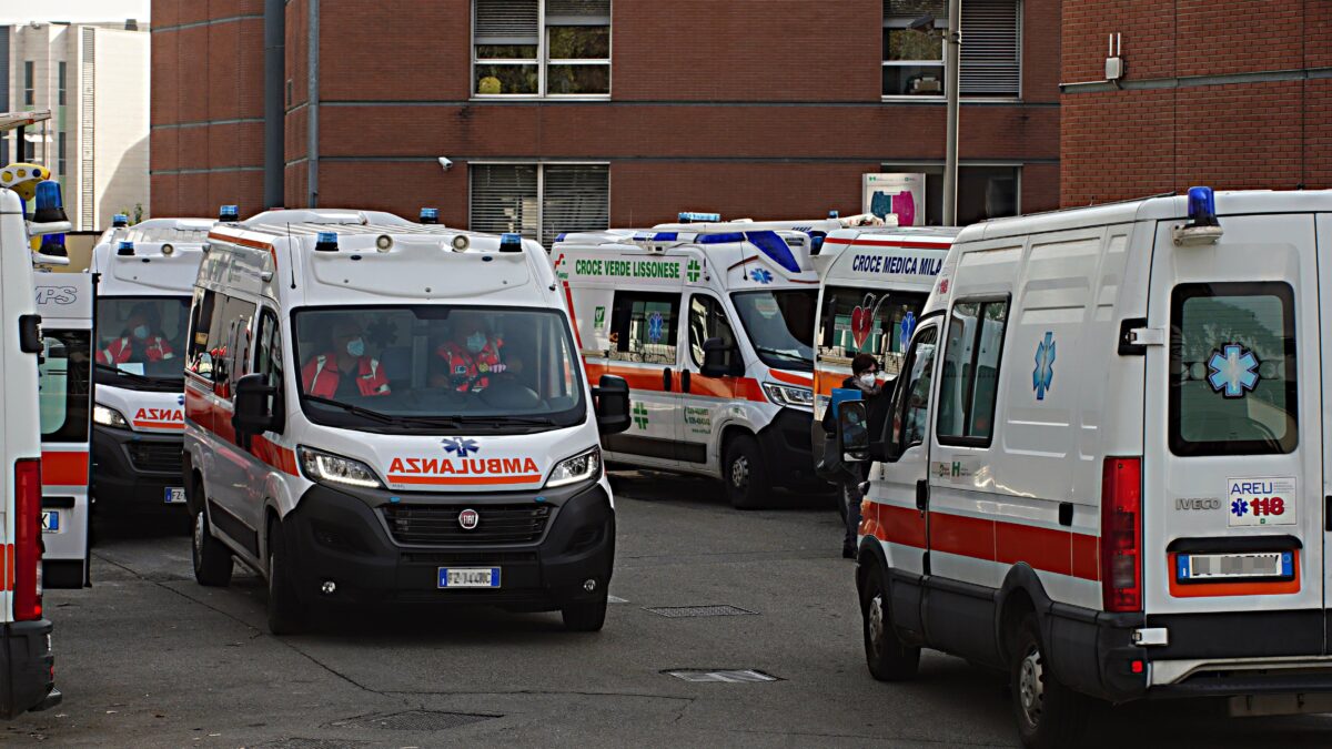 Cure a casa ed effetti avversi. Così è stata ignorata la legge