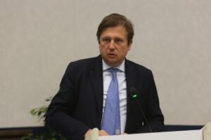 Aifa ha nascosto i dati sui pericoli dei vaccini