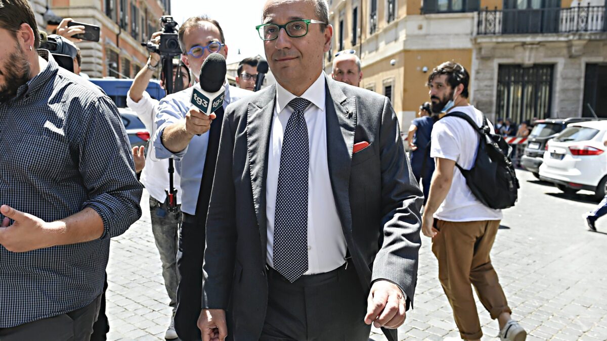 Alberto Bagnai: «Se i salari sono bassi è colpa di sindacati e governi di sinistra»