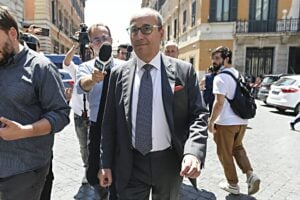 Alberto Bagnai: «Se i salari sono bassi è colpa di sindacati e governi di sinistra»
