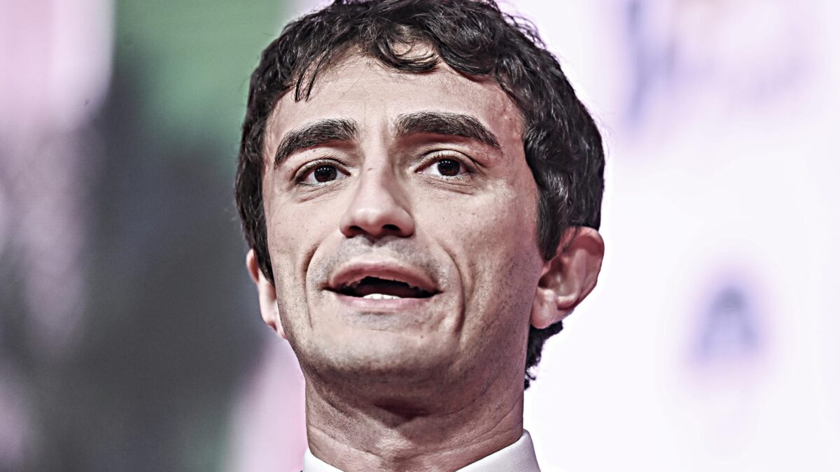 Bignami: «Il piano pandemico mai utilizzato prevedeva dal 2006 le cure precoci»