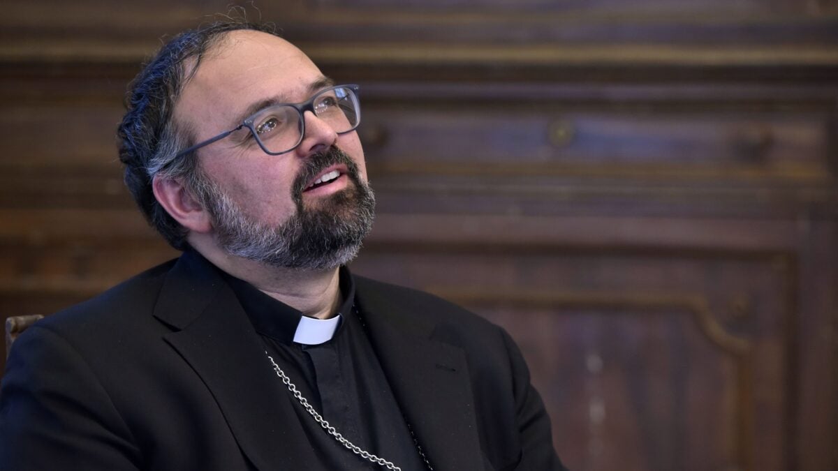 «I figli ai gay non li porta la cicogna. L’utero in affitto è un crimine»