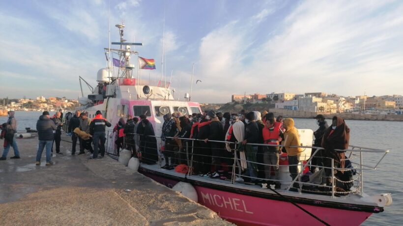 «Le Ong ostacolano i soccorsi in mare»