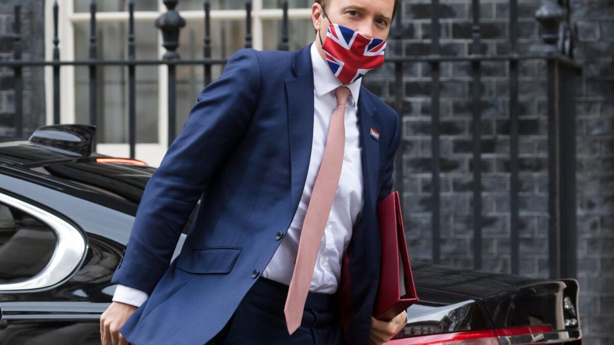La strategia Uk per imporre i divieti: «Bisogna spaventarli tutti a morte»