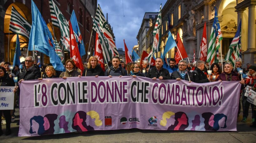 Finitela con la balla dell’uomo tonto. Alla donna serve il cervello maschile