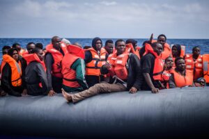 «Fermiamo gli sbarchi con il blocco navale»