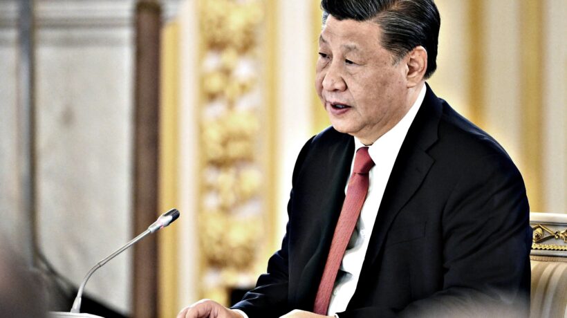 Xi apre a un incontro con Zelensky. Giornalista Usa arrestato a Mosca