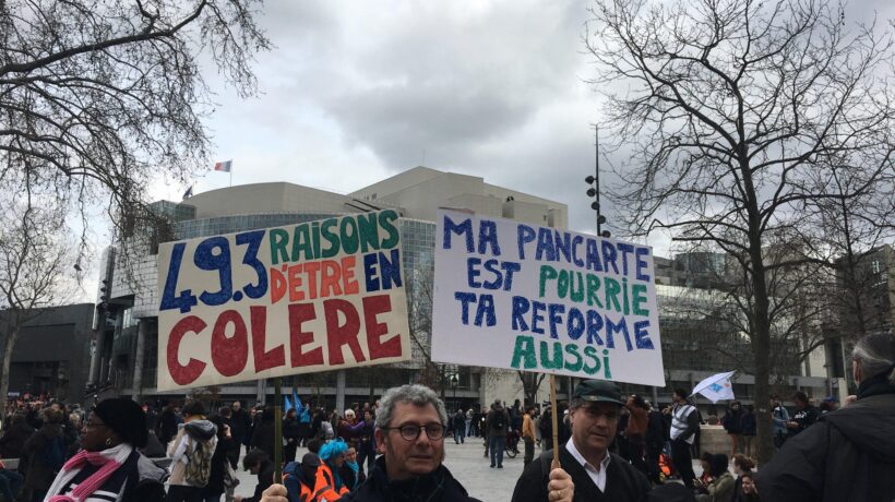 Caos Francia, arrivano i black bloc. È guerra con la polizia: 200 feriti