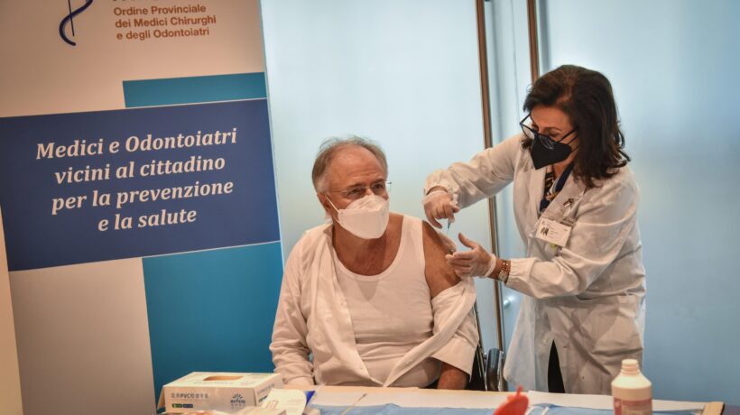 I Cdc americani avevano i dati sui rischi delle dosi. Ma li ignorarono