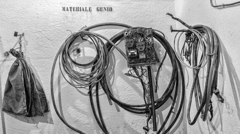 Dettaglio materiale trasmissioni del Genio a Ugovizza (foto Lorenzo Zoppolato)