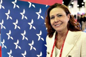 «Difendere la libertà di opinione contro ogni forma di censura»