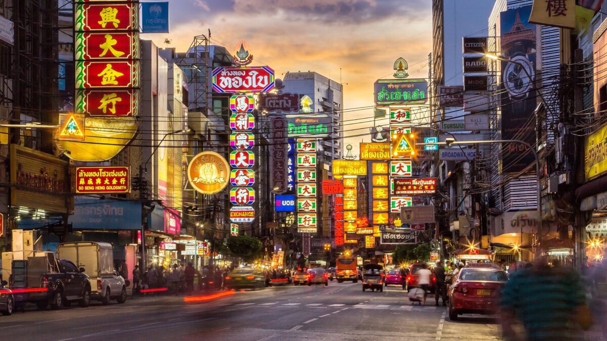Viaggio a Bangkok, dove sacro e profano convivono in un’armonia tutta loro