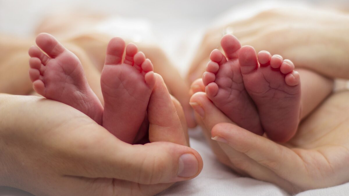Al mercato dell’utero in affittoc’è pure il neonato di ricambio