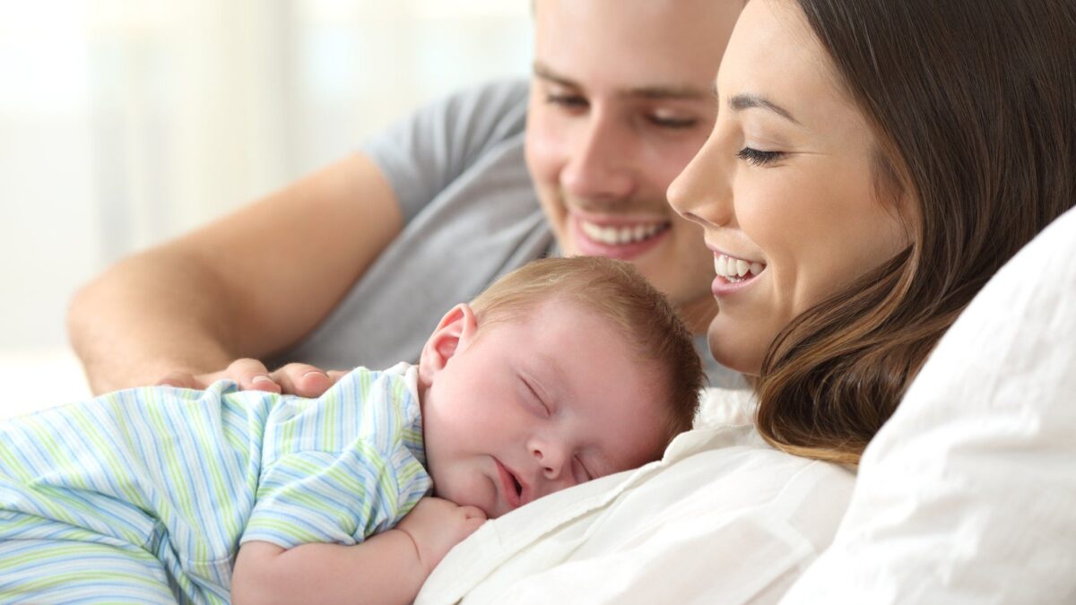 L’interesse superiore di ogni bambino è quello di crescere con mamma e papà