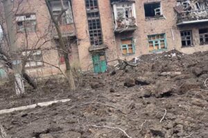Ucraina, reportage durante l’evacuazione dal bunker di Chasiv Jar