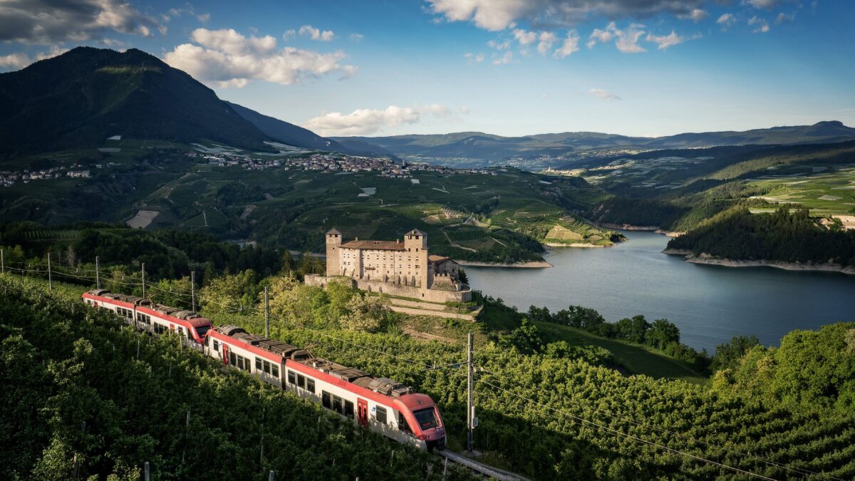 In carrozza per assaporare il turismo lento